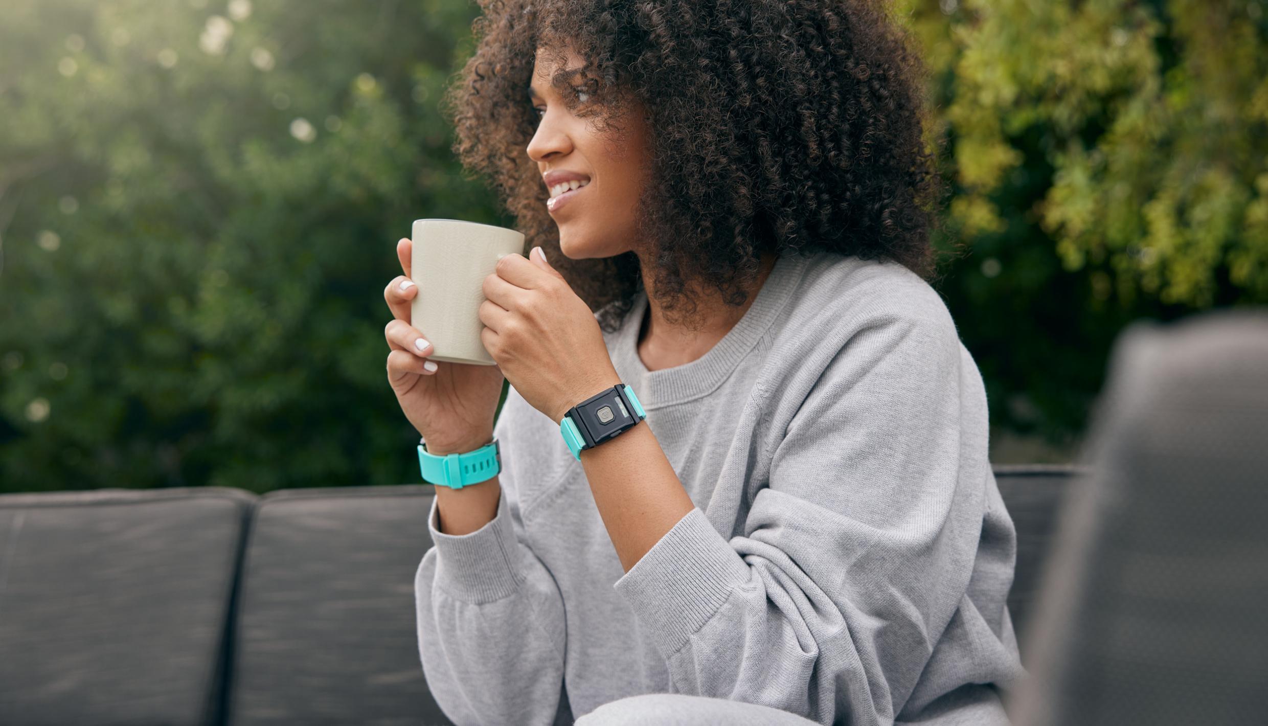 woman drinking coffee