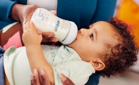 avent breastfeeding bottles