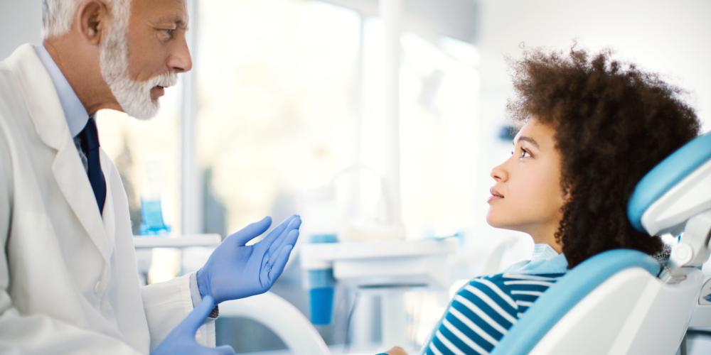 Dentista con paciente